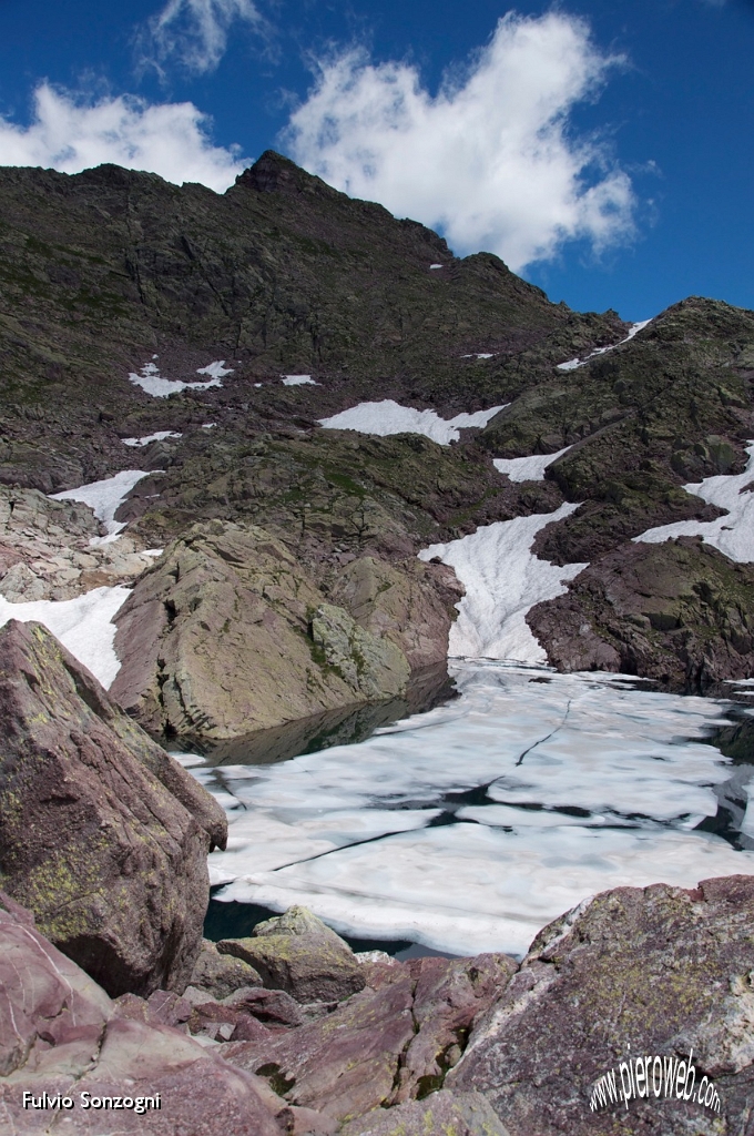 40-Lago Gelato e in alto il M.te Pradella.jpg